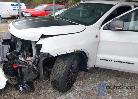 2019 Jeep Grand Cherokee Trailhawk 4X4 z USA, uszkodzony, nr VIN 1C4RJFLG3KC793330